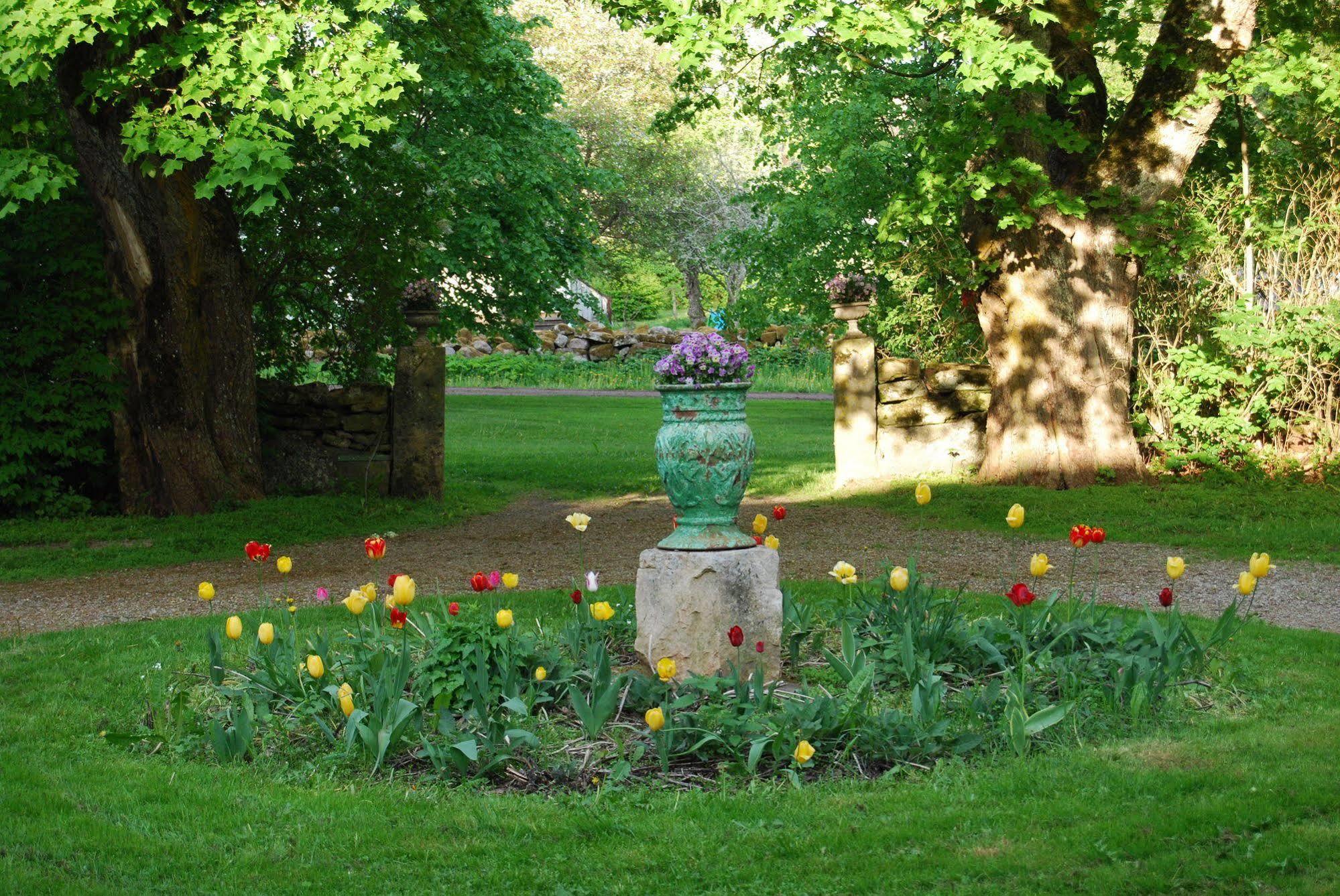 Naestegarden Bed & Breakfast Sätuna Εξωτερικό φωτογραφία